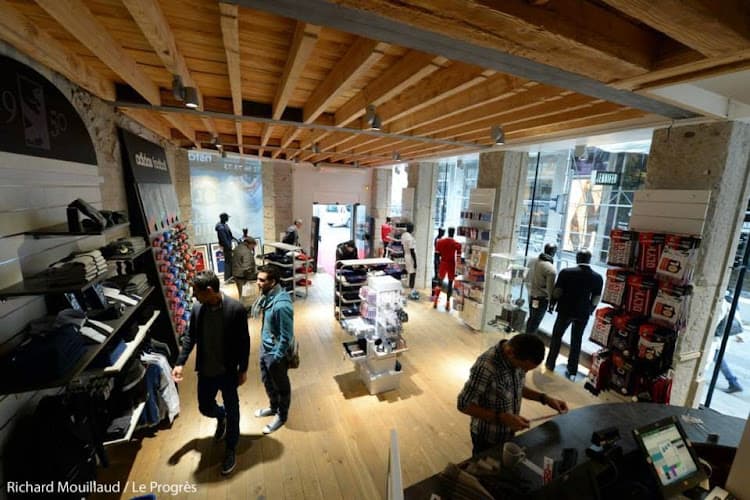 Business listing image